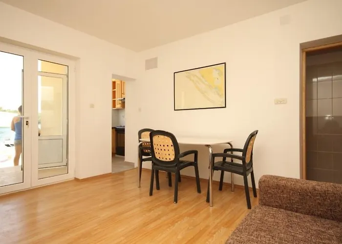 아파트 By The Sea Savar, Dugi Otok - 8128 *